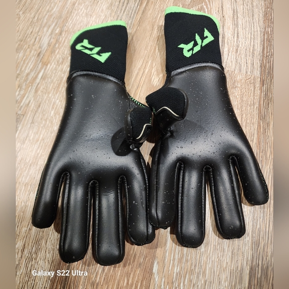 Puma FUTURE Ultimate NC Size 9 - Picture 5 of 15